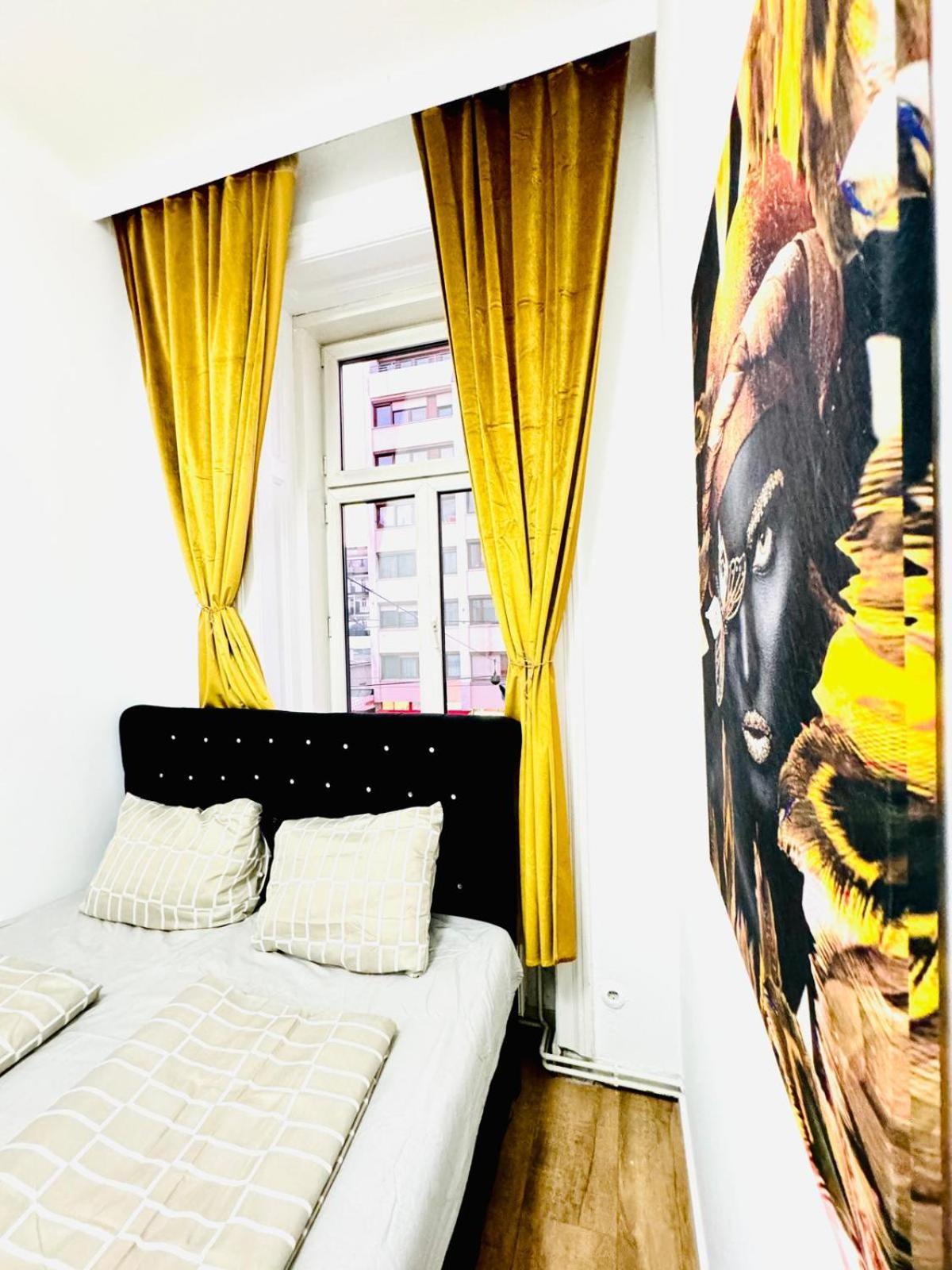 Cozy 9Br Shared Apartment, Only 12Min Walk To Augarten Vienna Exterior photo